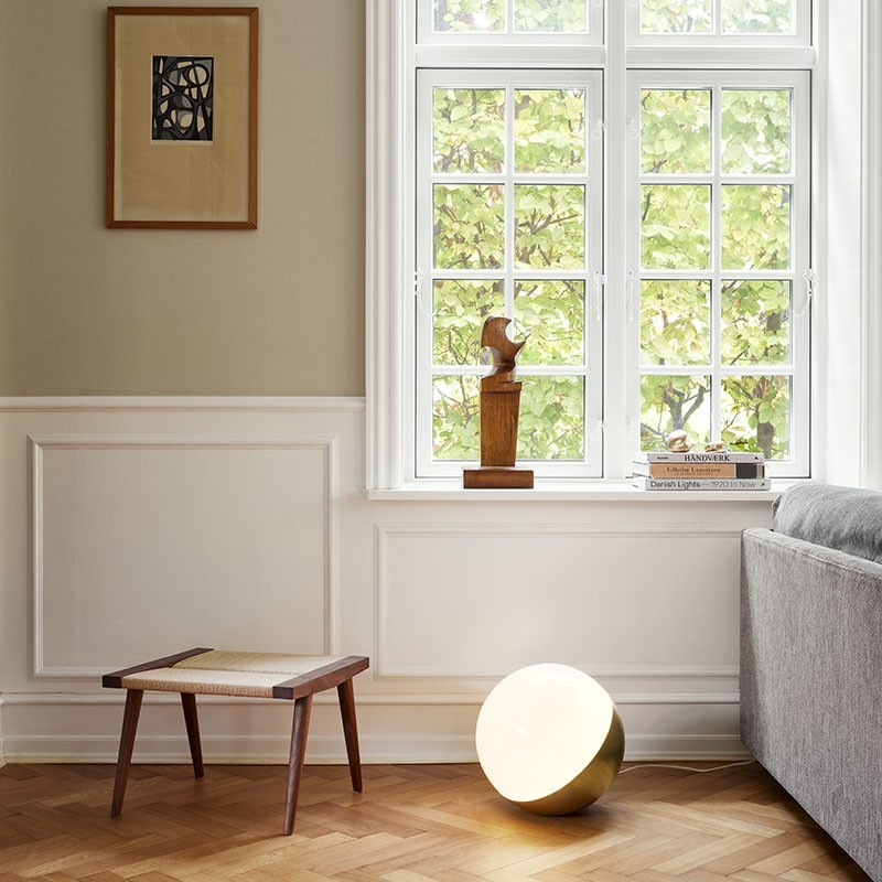 https://objectstorage.ap-seoul-1.oraclecloud.com/n/cnk6gaix2gpw/b/loqoqo-conv/o/louis-poulsen/vl-studio-dimmable-table-floor-sphere-lamp/57984.jpg