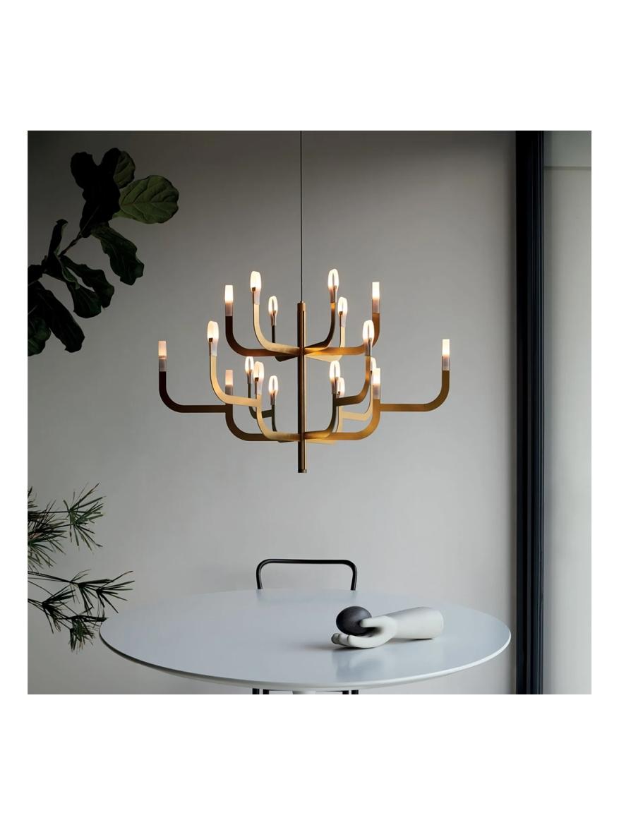 https://objectstorage.ap-seoul-1.oraclecloud.com/n/cnk6gaix2gpw/b/loqoqo-conv/o/luceplan/j-us-led-chandelier-satin-gold-1-h-54/165347.jpg