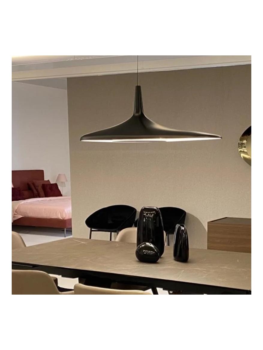 https://objectstorage.ap-seoul-1.oraclecloud.com/n/cnk6gaix2gpw/b/loqoqo-conv/o/luceplan/soleil-noir-led-suspension-lamp/151814.jpg