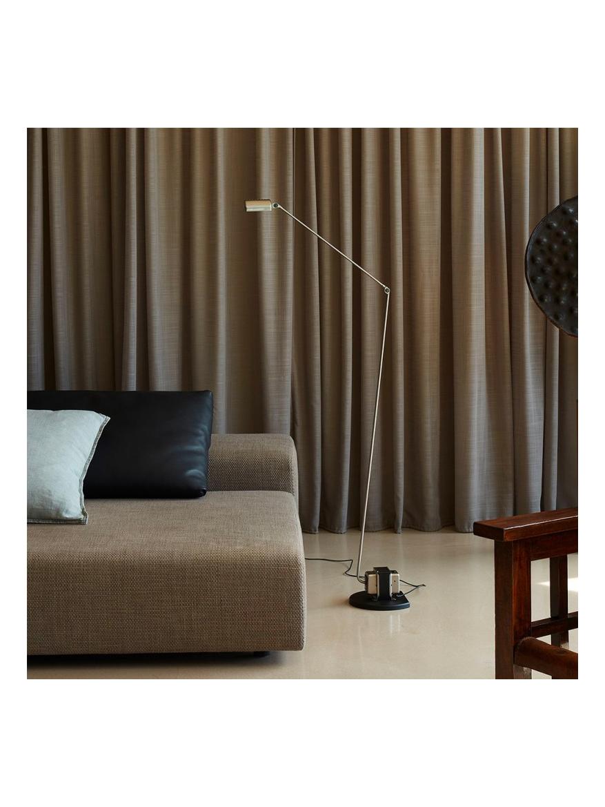 https://objectstorage.ap-seoul-1.oraclecloud.com/n/cnk6gaix2gpw/b/loqoqo-conv/o/lumina/daphine-classic-floor-lamp/167241.jpg