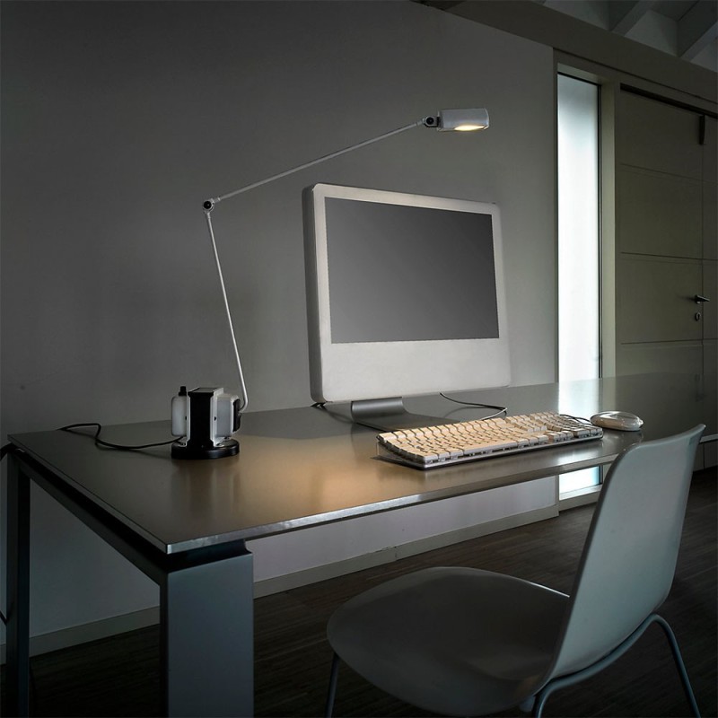 https://objectstorage.ap-seoul-1.oraclecloud.com/n/cnk6gaix2gpw/b/loqoqo-conv/o/lumina/daphine-led-dimmable-table-lamp/49147.jpg