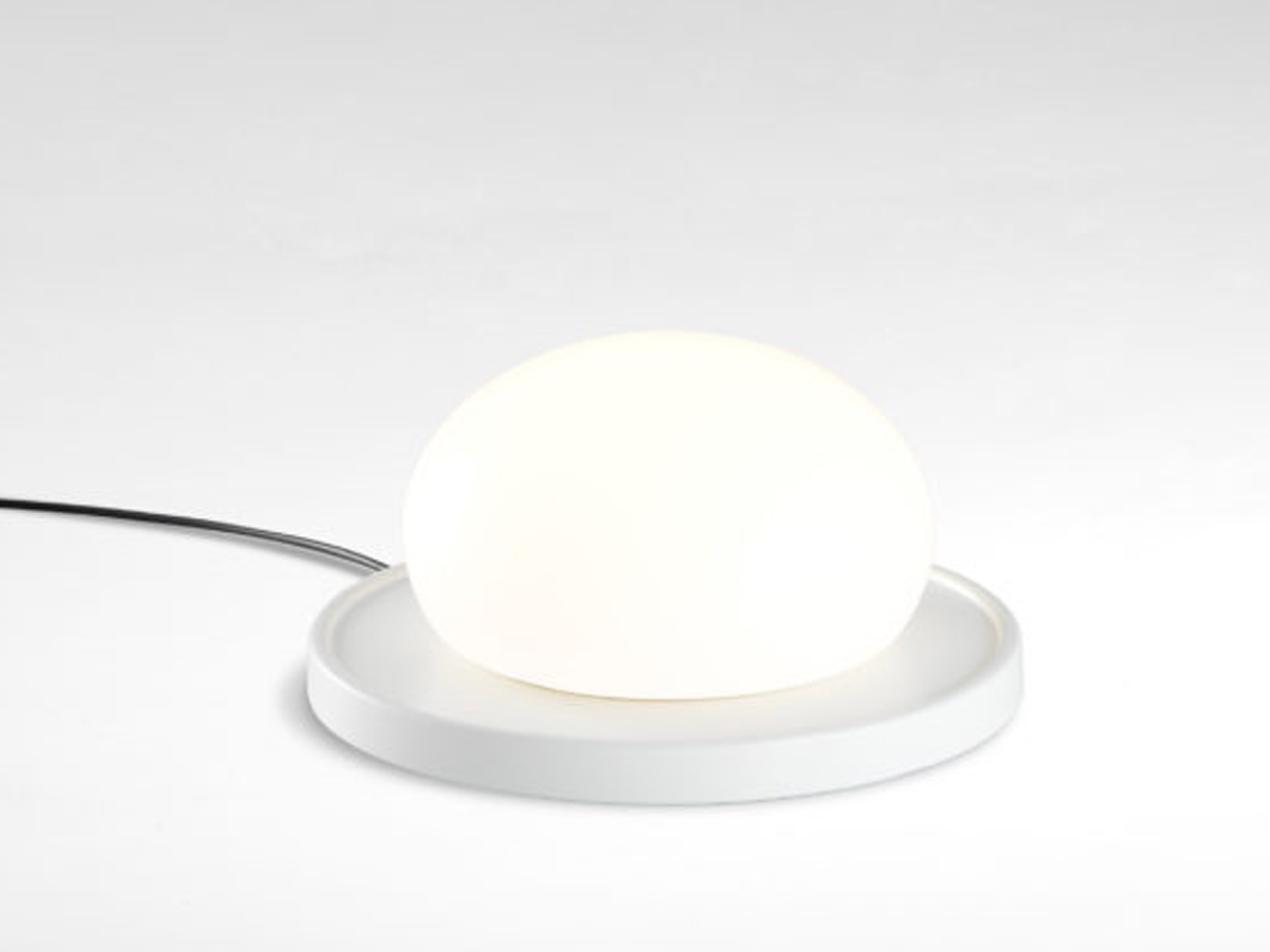 https://objectstorage.ap-seoul-1.oraclecloud.com/n/cnk6gaix2gpw/b/loqoqo-conv/o/marset/bolita-table-lamp/bolita_white_table.jpg