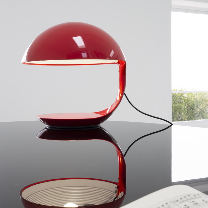 https://objectstorage.ap-seoul-1.oraclecloud.com/n/cnk6gaix2gpw/b/loqoqo-conv/o/martinelli-luce/cobra-red-table-lamp-50-th-anniversary/81580.jpg