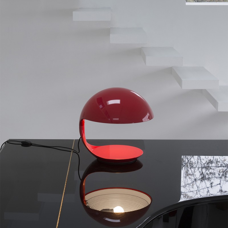 https://objectstorage.ap-seoul-1.oraclecloud.com/n/cnk6gaix2gpw/b/loqoqo-conv/o/martinelli-luce/cobra-red-table-lamp-50-th-anniversary/81584.jpg