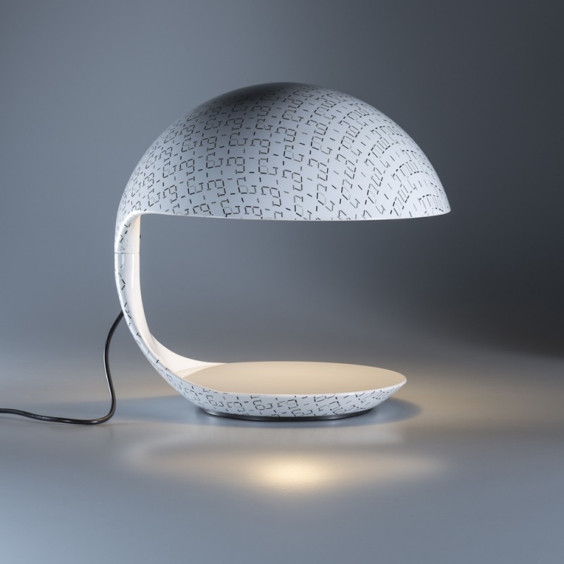 https://objectstorage.ap-seoul-1.oraclecloud.com/n/cnk6gaix2gpw/b/loqoqo-conv/o/martinelli-luce/cobra-table-lamp-texture-adolini-e-simonini/81616.jpg