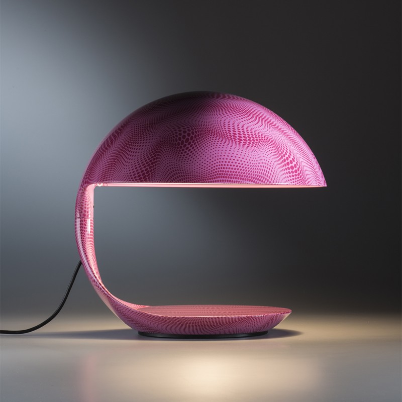 https://objectstorage.ap-seoul-1.oraclecloud.com/n/cnk6gaix2gpw/b/loqoqo-conv/o/martinelli-luce/cobra-table-lamp-texture-karim-rashid/88939.jpg