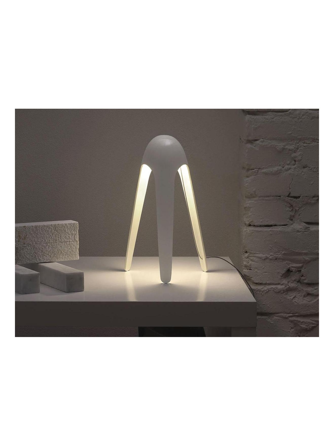 https://objectstorage.ap-seoul-1.oraclecloud.com/n/cnk6gaix2gpw/b/loqoqo-conv/o/martinelli-luce/cyborg-table-lamp/LAMPADACYBORG.jpg