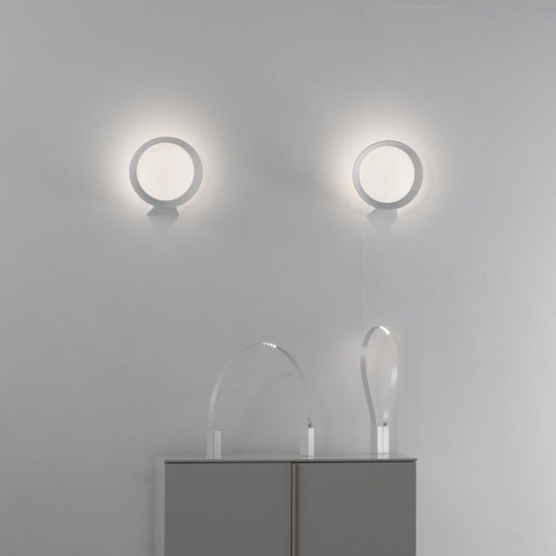 https://objectstorage.ap-seoul-1.oraclecloud.com/n/cnk6gaix2gpw/b/loqoqo-conv/o/martinelli-luce/led-o-led-wall-lamp/135478.jpg