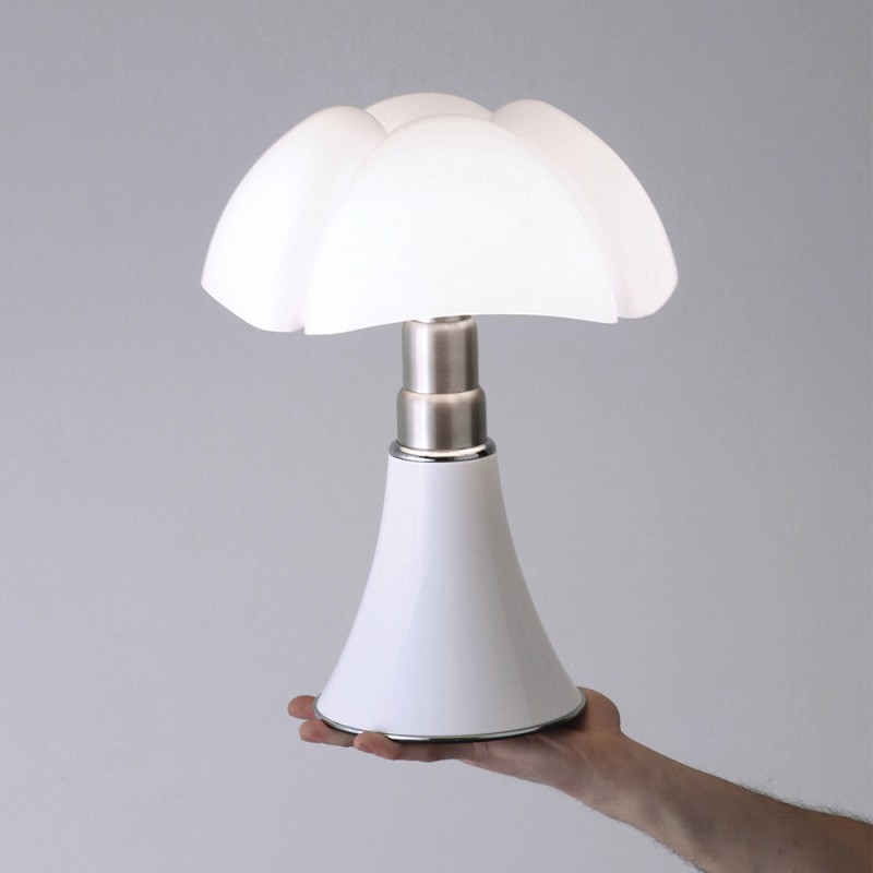 https://objectstorage.ap-seoul-1.oraclecloud.com/n/cnk6gaix2gpw/b/loqoqo-conv/o/martinelli-luce/minipipistrello-cordless-battery-lamp/78206.jpg