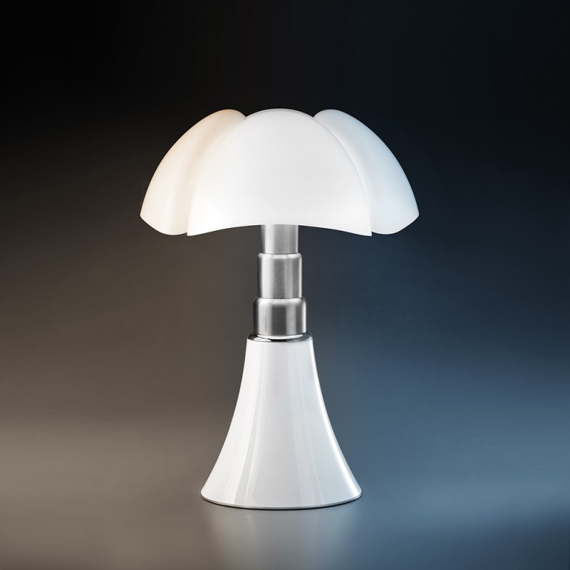 https://objectstorage.ap-seoul-1.oraclecloud.com/n/cnk6gaix2gpw/b/loqoqo-conv/o/martinelli-luce/pipistrello-4-0-tunable-white-led-lamp/78260.jpg