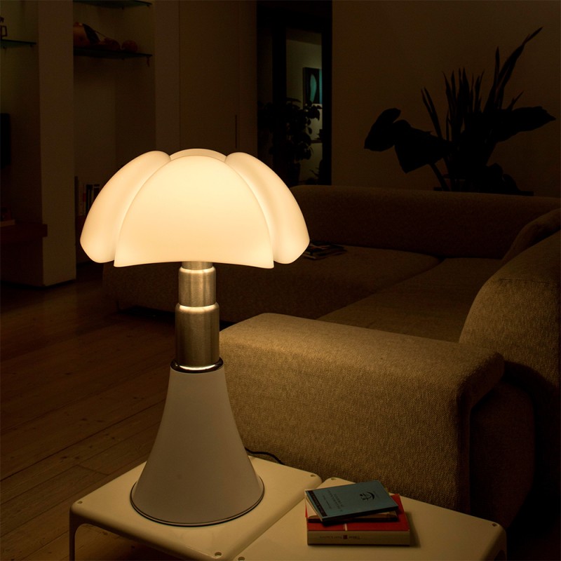 https://objectstorage.ap-seoul-1.oraclecloud.com/n/cnk6gaix2gpw/b/loqoqo-conv/o/martinelli-luce/pipistrello-4-0-tunable-white-led-lamp/78264.jpg