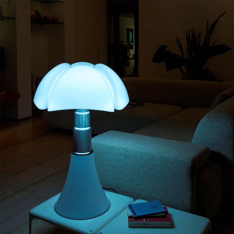 https://objectstorage.ap-seoul-1.oraclecloud.com/n/cnk6gaix2gpw/b/loqoqo-conv/o/martinelli-luce/pipistrello-4-0-tunable-white-led-lamp/78265.jpg