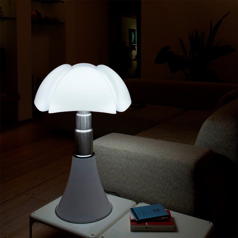 https://objectstorage.ap-seoul-1.oraclecloud.com/n/cnk6gaix2gpw/b/loqoqo-conv/o/martinelli-luce/pipistrello-4-0-tunable-white-led-lamp/78267.jpg