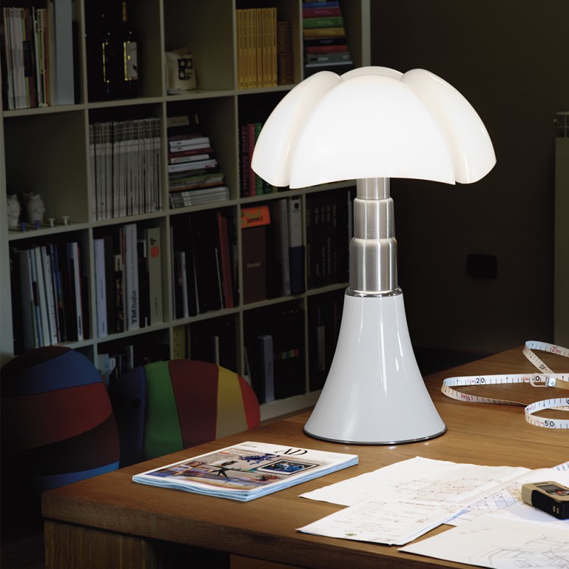 https://objectstorage.ap-seoul-1.oraclecloud.com/n/cnk6gaix2gpw/b/loqoqo-conv/o/martinelli-luce/pipistrello-led-table-lamp/78090.jpg