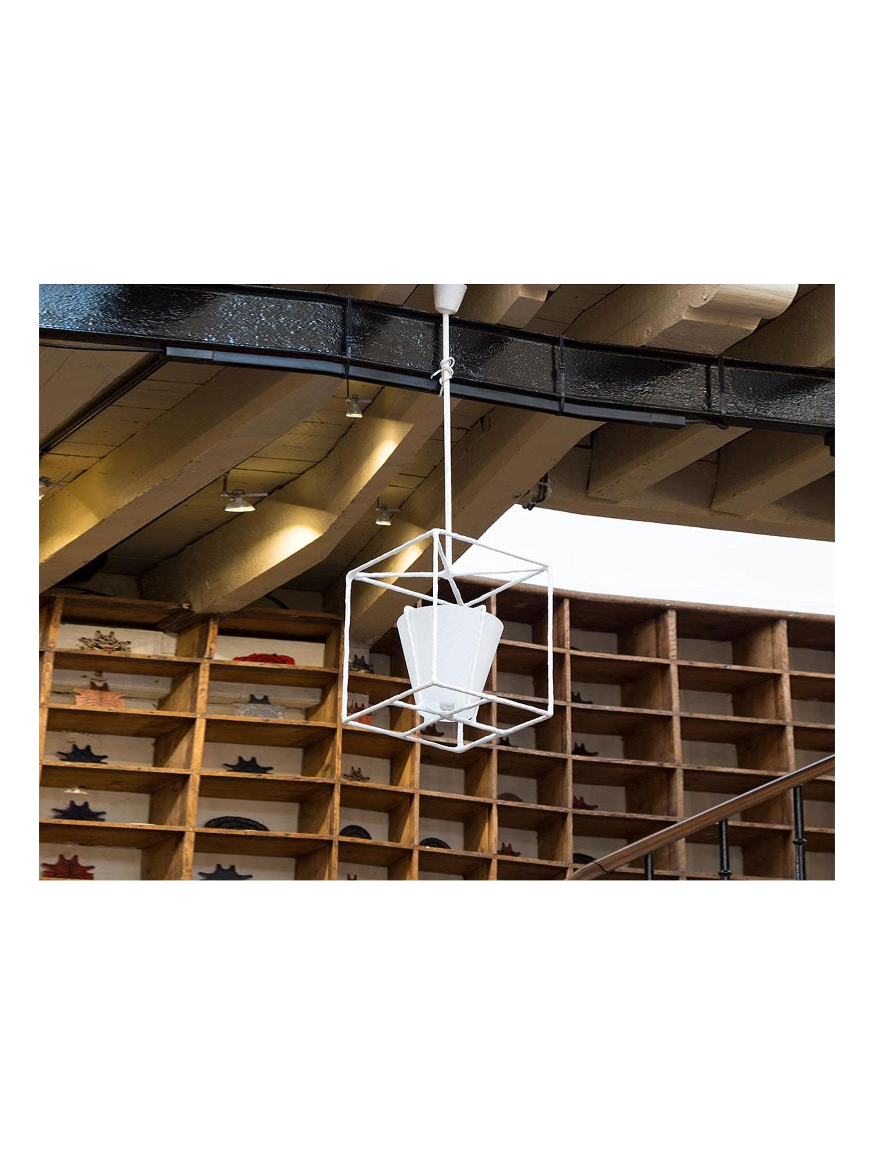 https://objectstorage.ap-seoul-1.oraclecloud.com/n/cnk6gaix2gpw/b/loqoqo-conv/o/mathieu-challieres/zenox-single-suspension-lamp/Secchioacceso.jpg