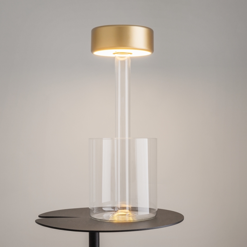 https://objectstorage.ap-seoul-1.oraclecloud.com/n/cnk6gaix2gpw/b/loqoqo-conv/o/maytoni/ai-collaboration-glass-portable-table-lamp/169206.jpg