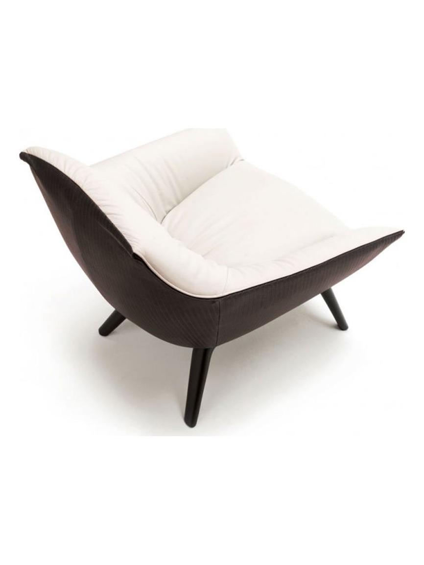 https://objectstorage.ap-seoul-1.oraclecloud.com/n/cnk6gaix2gpw/b/loqoqo-conv/o/misura-emme/florentia-armchair-chalk-dark-brown-leather/florentia-armchair-4-misura-emme.jpg