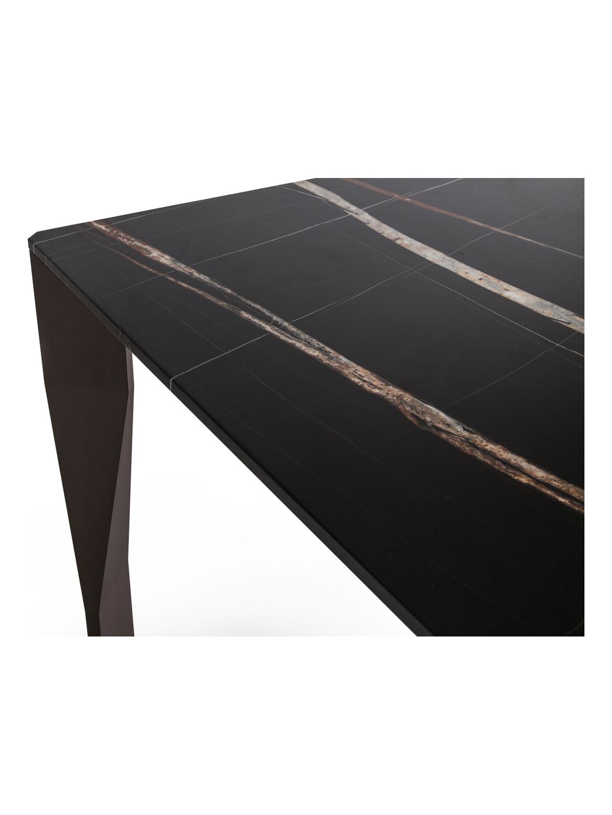 https://objectstorage.ap-seoul-1.oraclecloud.com/n/cnk6gaix2gpw/b/loqoqo-conv/o/molteniand-c/diamond-table-200-x-100-sahara-noir-lacquered-matt-black/molteni-e-c-diamond-table_1.jpg