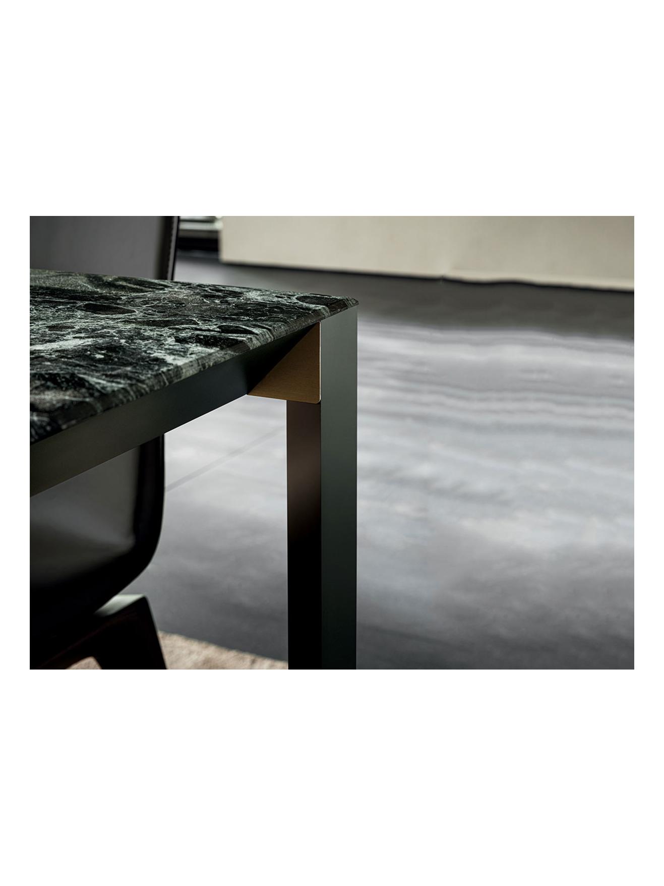 https://objectstorage.ap-seoul-1.oraclecloud.com/n/cnk6gaix2gpw/b/loqoqo-conv/o/molteniand-c/half-a-square-table-marble-verde-alpi-pewter/half-a-square-detail.jpg