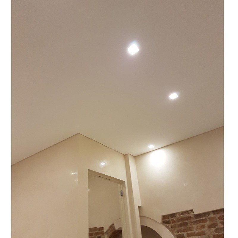 https://objectstorage.ap-seoul-1.oraclecloud.com/n/cnk6gaix2gpw/b/loqoqo-conv/o/molveno-lighting/molveno-glam-square-recessed-downlight-aluminum-white/20584.jpg
