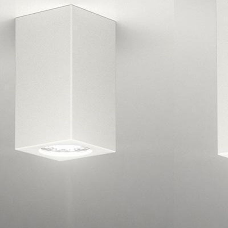 https://objectstorage.ap-seoul-1.oraclecloud.com/n/cnk6gaix2gpw/b/loqoqo-conv/o/molveno-lighting/molveno-neos-small-square-ceiling-lamp-plaster/10485.jpg