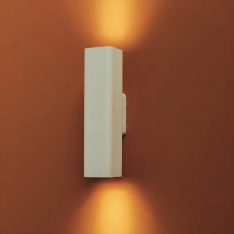 https://objectstorage.ap-seoul-1.oraclecloud.com/n/cnk6gaix2gpw/b/loqoqo-conv/o/molveno-lighting/molveno-pipe-square-plaster-wall-lamp-biemission/17300.jpg