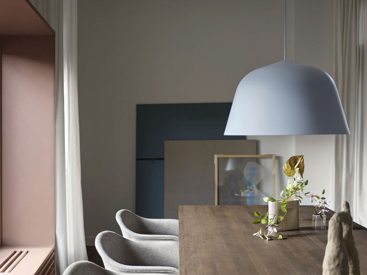 https://objectstorage.ap-seoul-1.oraclecloud.com/n/cnk6gaix2gpw/b/loqoqo-conv/o/muuto/ambit-suspension-lamp/ambito-light-blue-by-muuuto.jpg