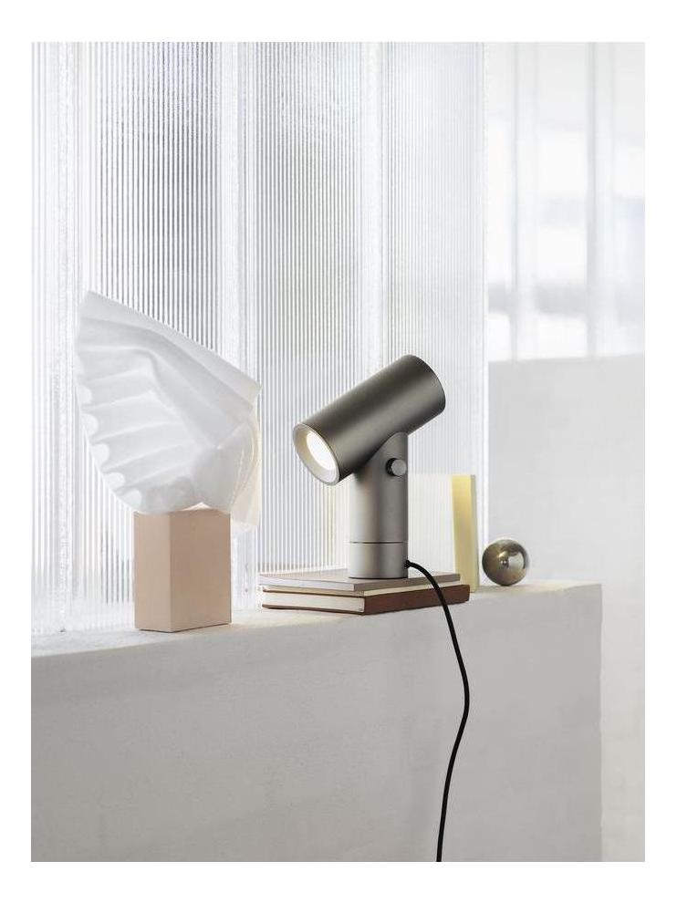 https://objectstorage.ap-seoul-1.oraclecloud.com/n/cnk6gaix2gpw/b/loqoqo-conv/o/muuto/beam-table-lamp/5ed57f18-4ce6-40eb-ad85-5dd4c369dc9a.jpg