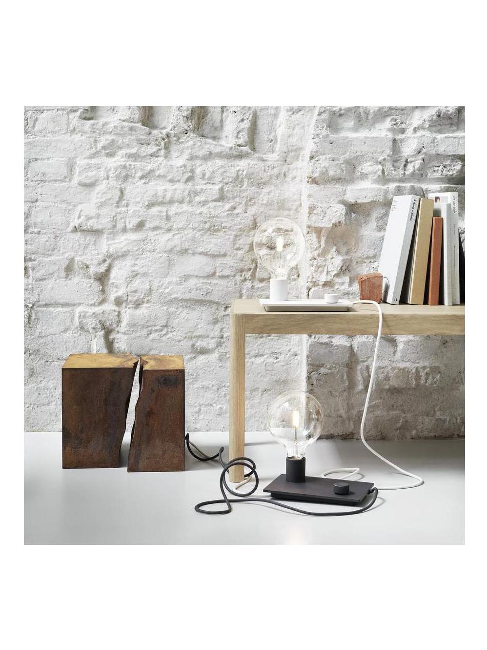 https://objectstorage.ap-seoul-1.oraclecloud.com/n/cnk6gaix2gpw/b/loqoqo-conv/o/muuto/control-table-lamp/e1076df1-60b1-486c-b6fb-a6248c092901.jpg