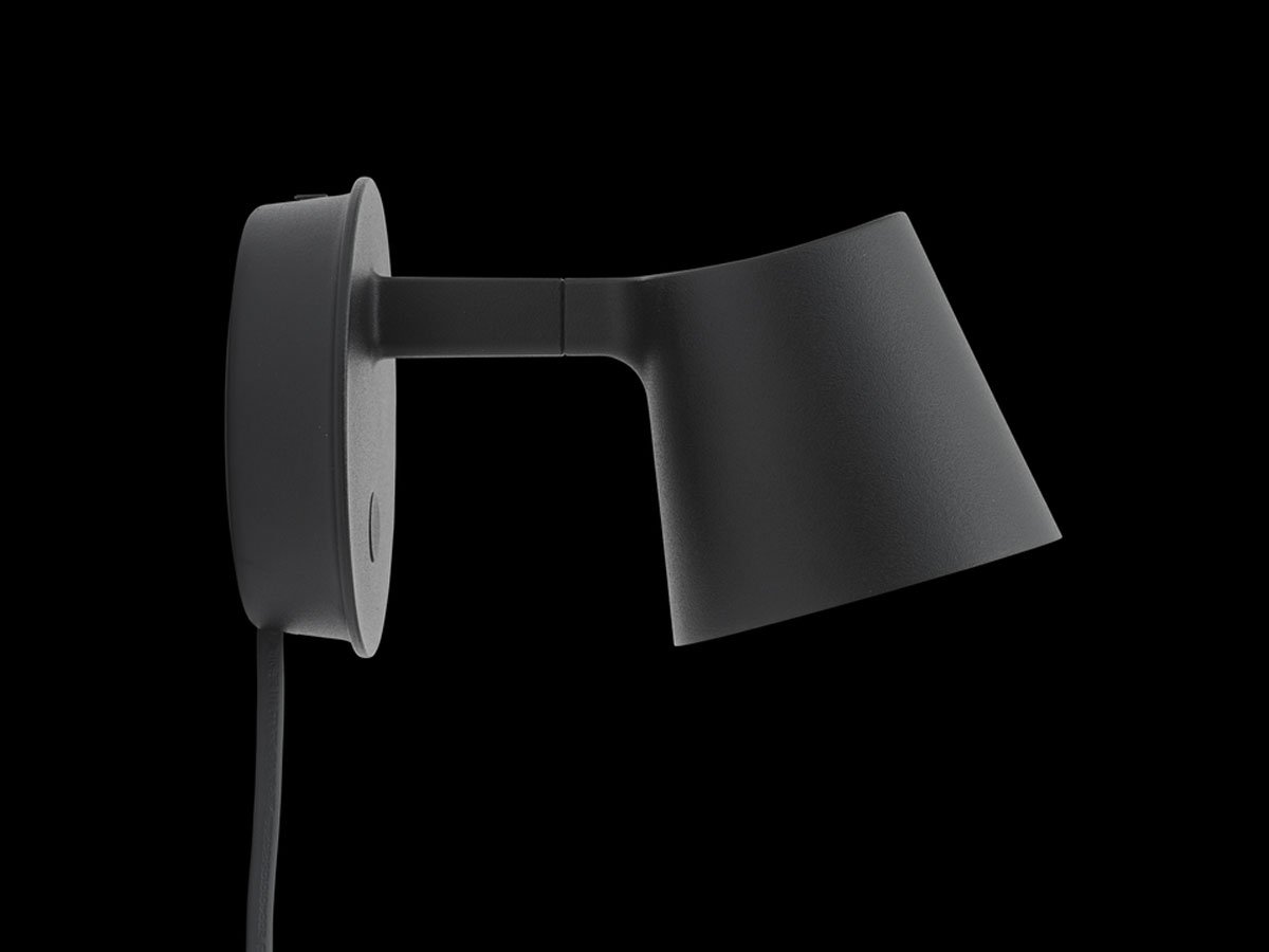 https://objectstorage.ap-seoul-1.oraclecloud.com/n/cnk6gaix2gpw/b/loqoqo-conv/o/muuto/tip-wall-lamp/black-wall.jpg
