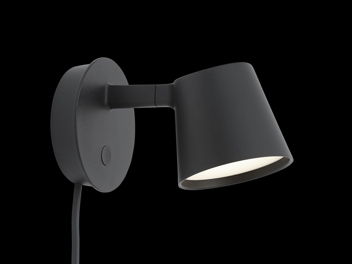 https://objectstorage.ap-seoul-1.oraclecloud.com/n/cnk6gaix2gpw/b/loqoqo-conv/o/muuto/tip-wall-lamp/muuto-black-wall.jpg