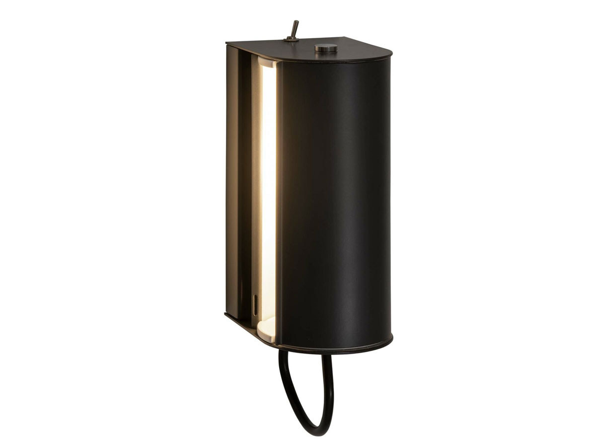 https://objectstorage.ap-seoul-1.oraclecloud.com/n/cnk6gaix2gpw/b/loqoqo-conv/o/nemo/applique-cylindrique-petite-wall-lamp/LAMPADAAPPLQIUENEMO.jpg