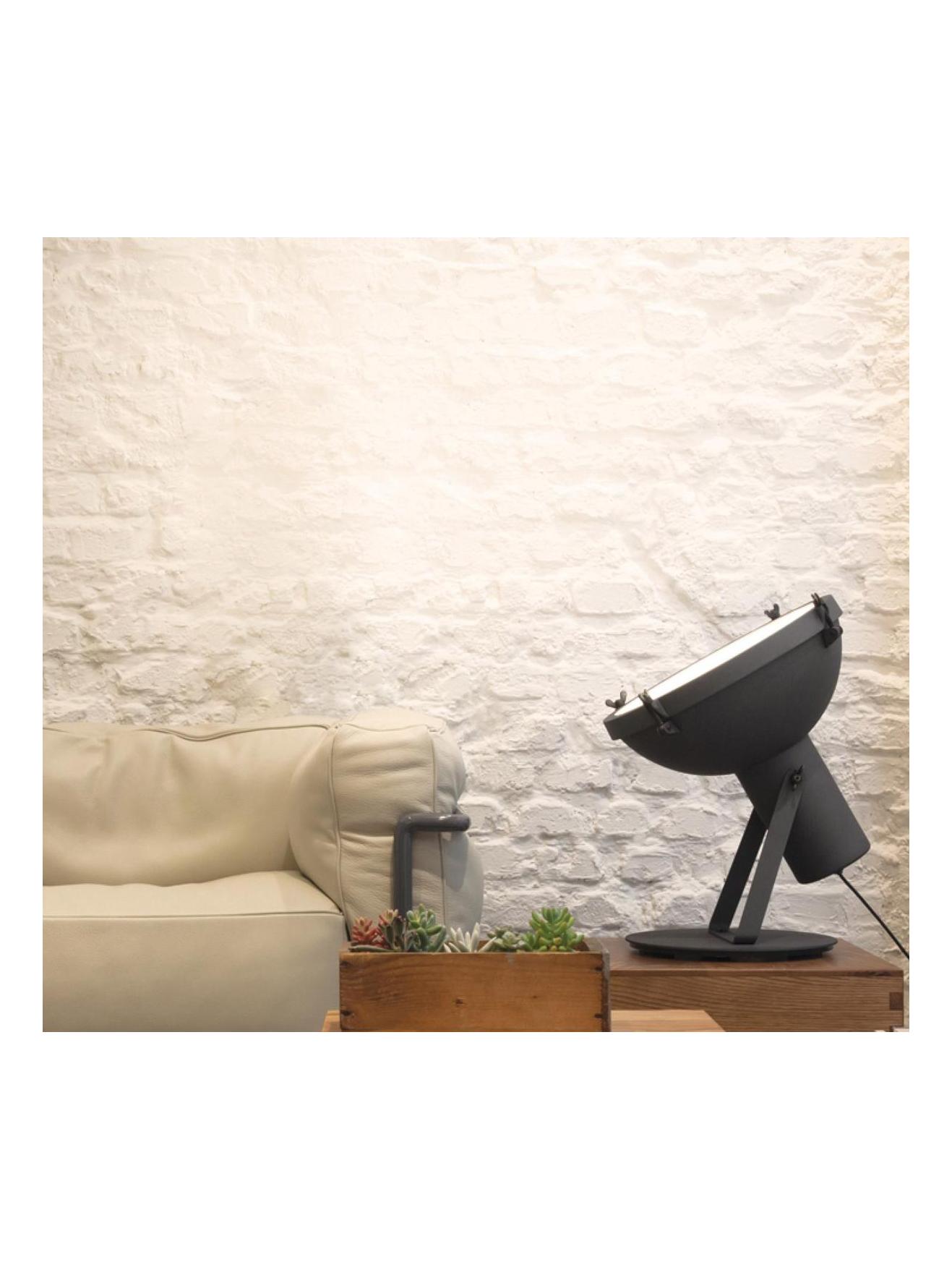 https://objectstorage.ap-seoul-1.oraclecloud.com/n/cnk6gaix2gpw/b/loqoqo-conv/o/nemo/projecteur-365-floor-lamp-night-blue/projecteur-365-lampada-terra-ambiente-nemo-cassina.jpg