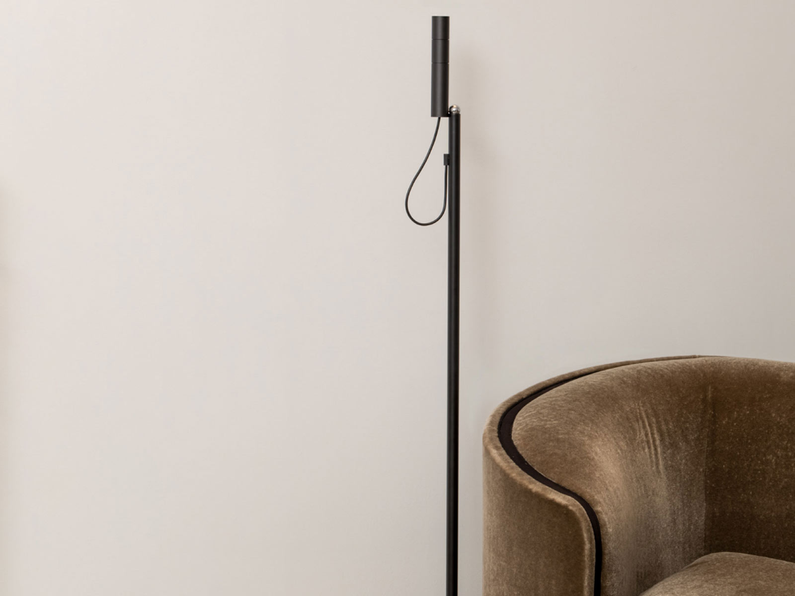 https://objectstorage.ap-seoul-1.oraclecloud.com/n/cnk6gaix2gpw/b/loqoqo-conv/o/nemo/type-floor-lamp/typefloorlampnemo1.jpg