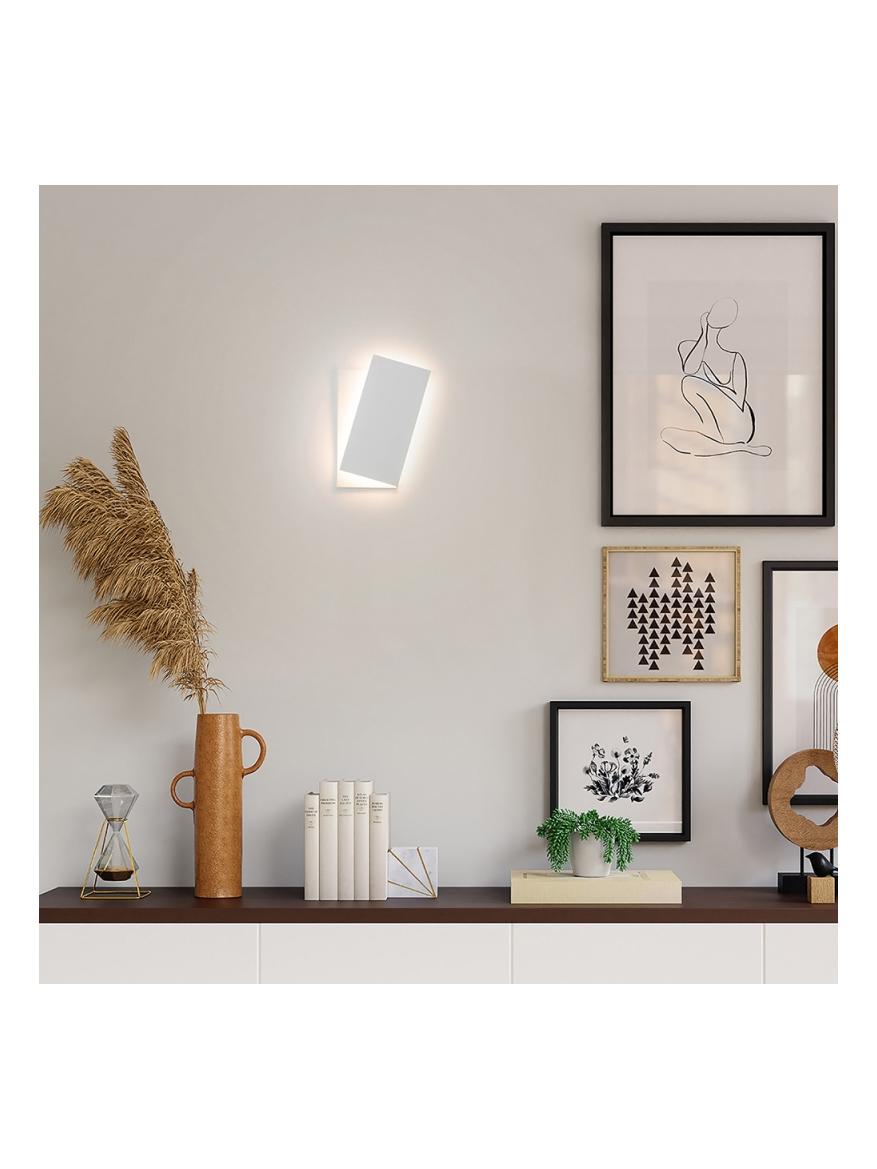 https://objectstorage.ap-seoul-1.oraclecloud.com/n/cnk6gaix2gpw/b/loqoqo-conv/o/novantadieci-9010/note-led-wall-lamp/142150.jpg