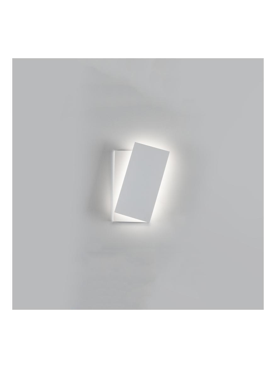 https://objectstorage.ap-seoul-1.oraclecloud.com/n/cnk6gaix2gpw/b/loqoqo-conv/o/novantadieci-9010/note-led-wall-lamp/142151.jpg