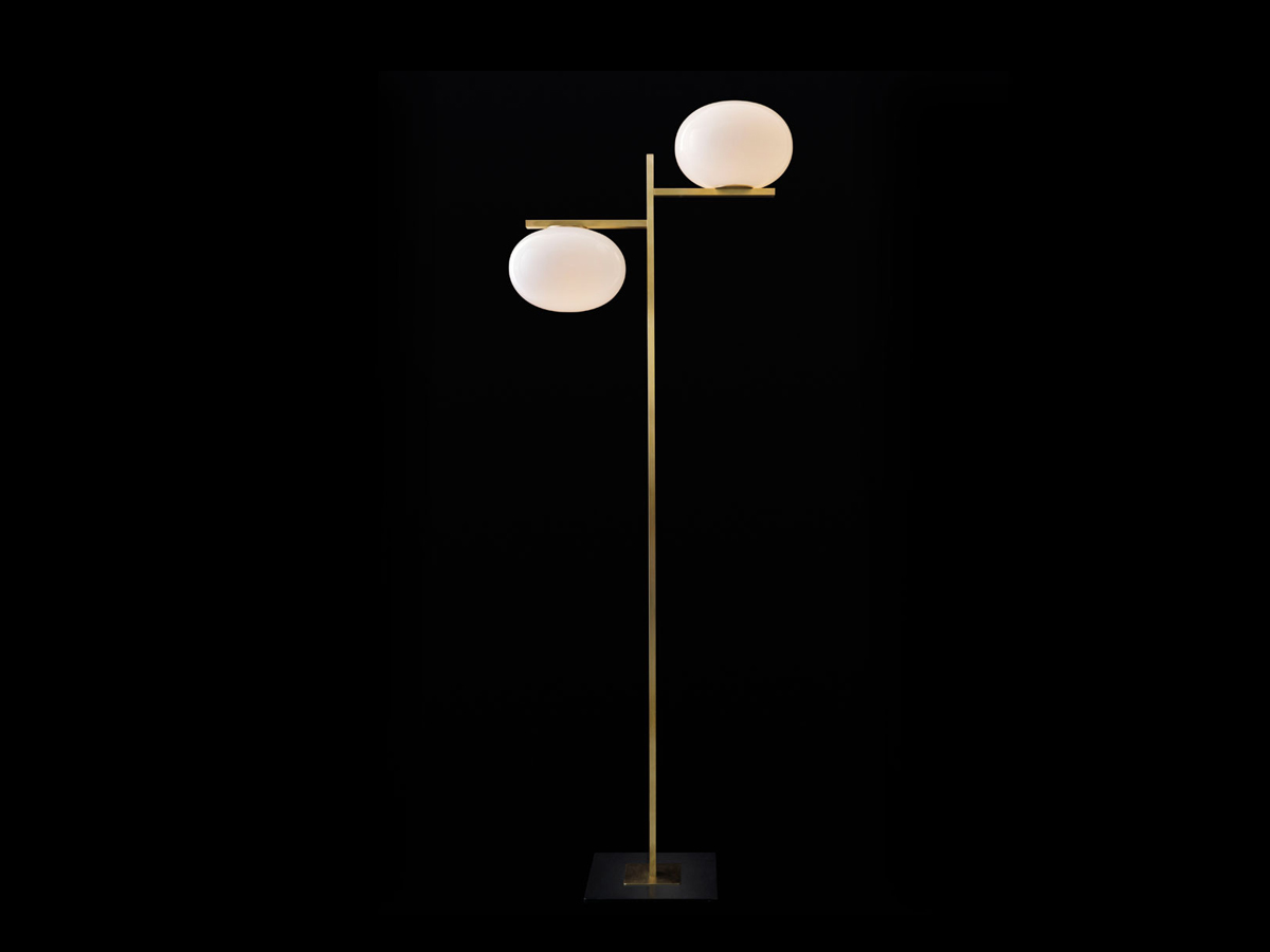 https://objectstorage.ap-seoul-1.oraclecloud.com/n/cnk6gaix2gpw/b/loqoqo-conv/o/o-luce/alba-2-spheres-floor-lamp/alba_2_spheres_floor_lamp.jpg
