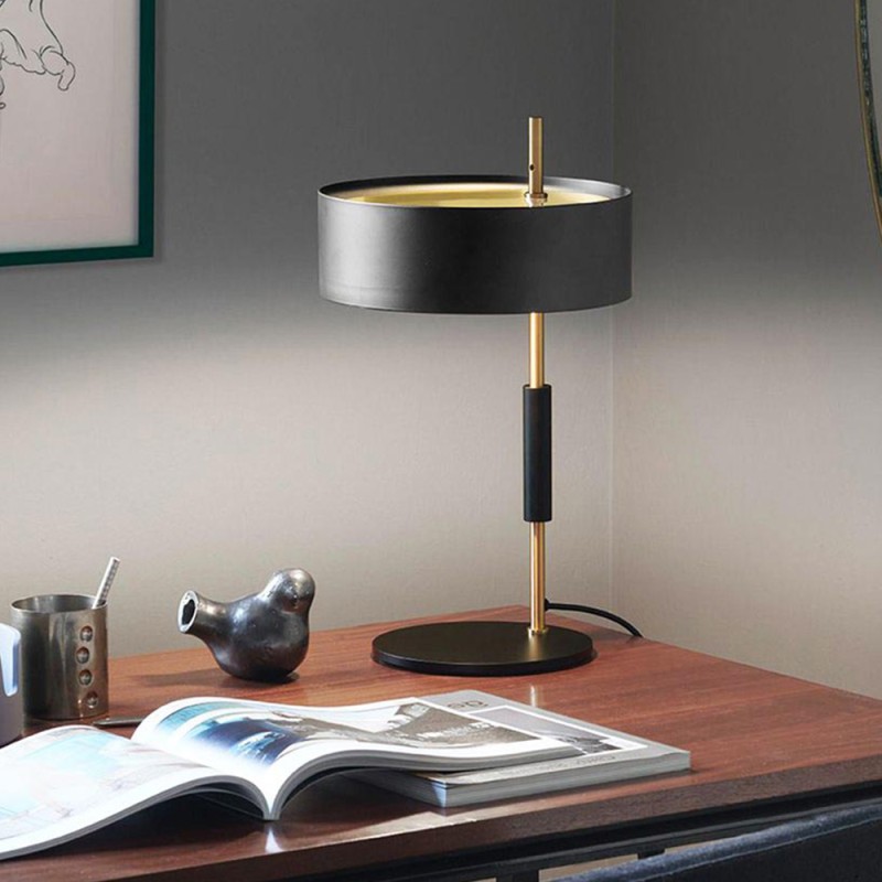 https://objectstorage.ap-seoul-1.oraclecloud.com/n/cnk6gaix2gpw/b/loqoqo-conv/o/oluce/1953-gold-and-black-table-lamp/69166.jpg