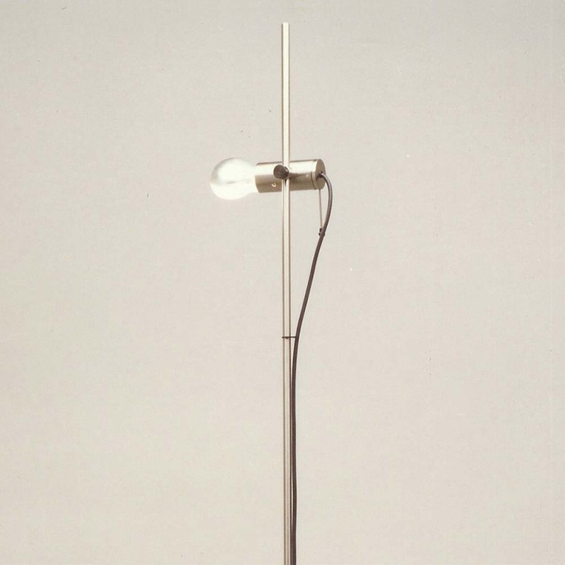 https://objectstorage.ap-seoul-1.oraclecloud.com/n/cnk6gaix2gpw/b/loqoqo-conv/o/oluce/agnoli-387-adjustable-led-floor-lamp-for-indoor/53296.jpg