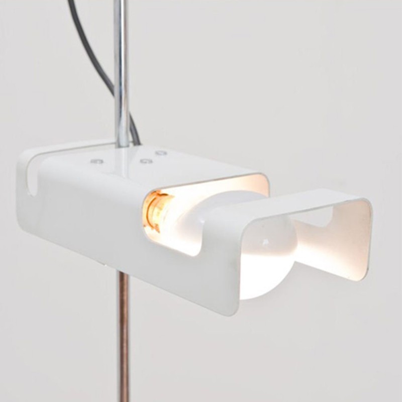 https://objectstorage.ap-seoul-1.oraclecloud.com/n/cnk6gaix2gpw/b/loqoqo-conv/o/oluce/spider-3319-adjustable-floor-lamp/50420.jpg