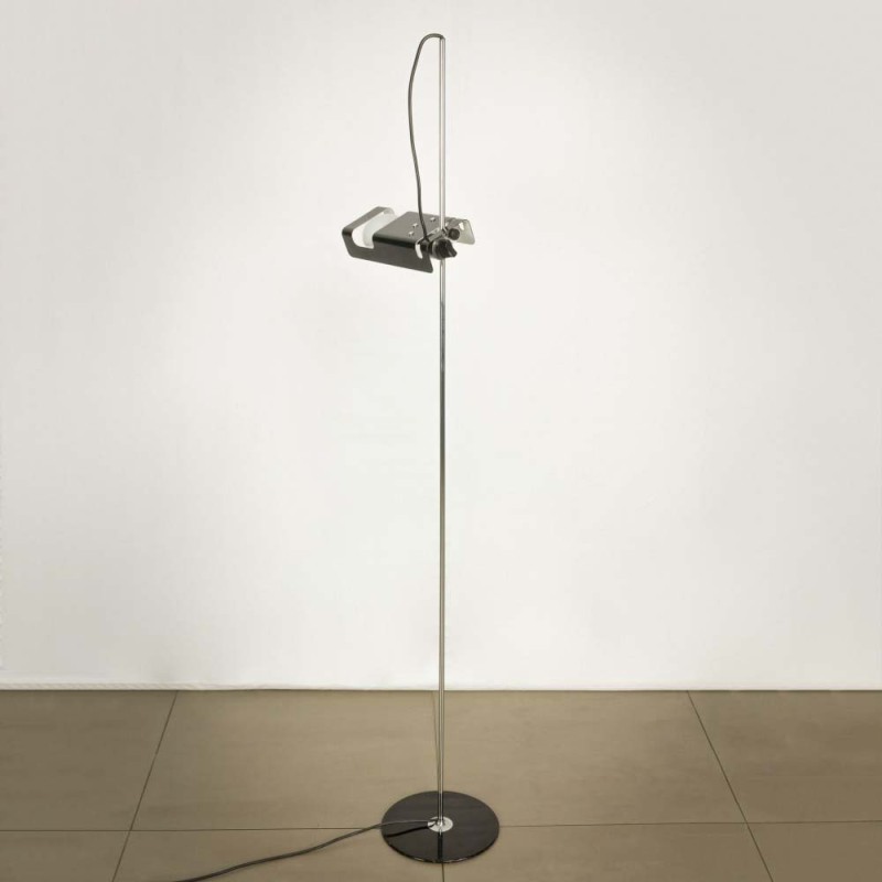 https://objectstorage.ap-seoul-1.oraclecloud.com/n/cnk6gaix2gpw/b/loqoqo-conv/o/oluce/spider-3319-adjustable-floor-lamp/50430.jpg