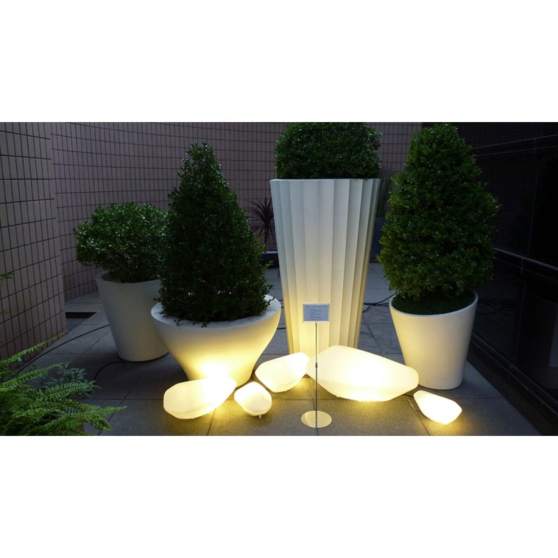 https://objectstorage.ap-seoul-1.oraclecloud.com/n/cnk6gaix2gpw/b/loqoqo-conv/o/oluce/stones-outdoor-floor-lamp/34475.jpg