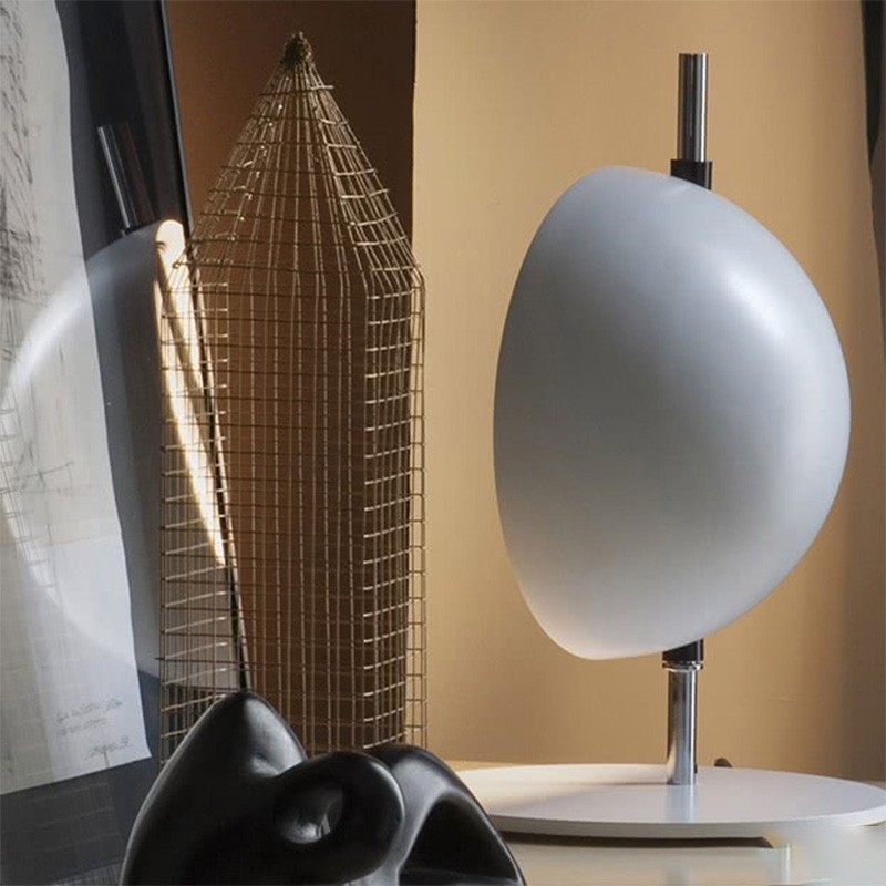https://objectstorage.ap-seoul-1.oraclecloud.com/n/cnk6gaix2gpw/b/loqoqo-conv/o/oluce/superluna-t-semispherical-led-table-lamp/58532.jpg