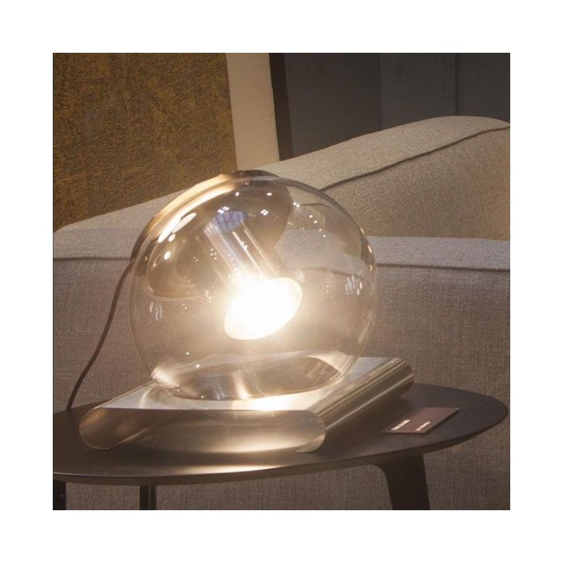 https://objectstorage.ap-seoul-1.oraclecloud.com/n/cnk6gaix2gpw/b/loqoqo-conv/o/oluce/the-globe-table-lamp-with-diffused-light-vintage/33993.jpg