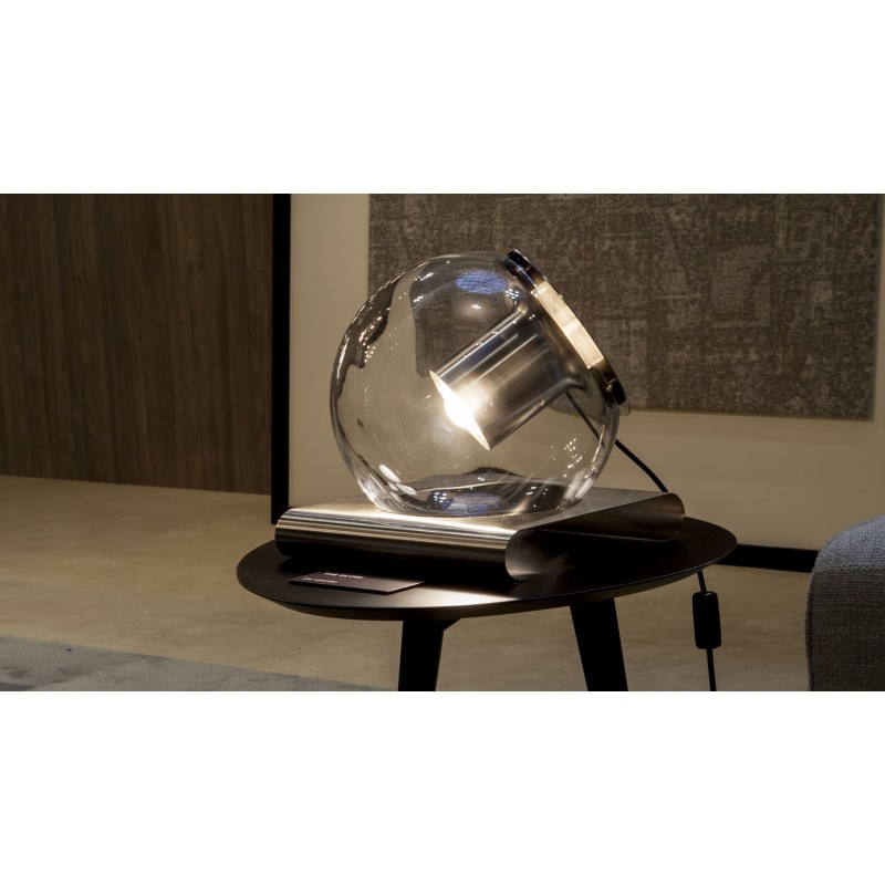 https://objectstorage.ap-seoul-1.oraclecloud.com/n/cnk6gaix2gpw/b/loqoqo-conv/o/oluce/the-globe-table-lamp-with-diffused-light-vintage/33997.jpg