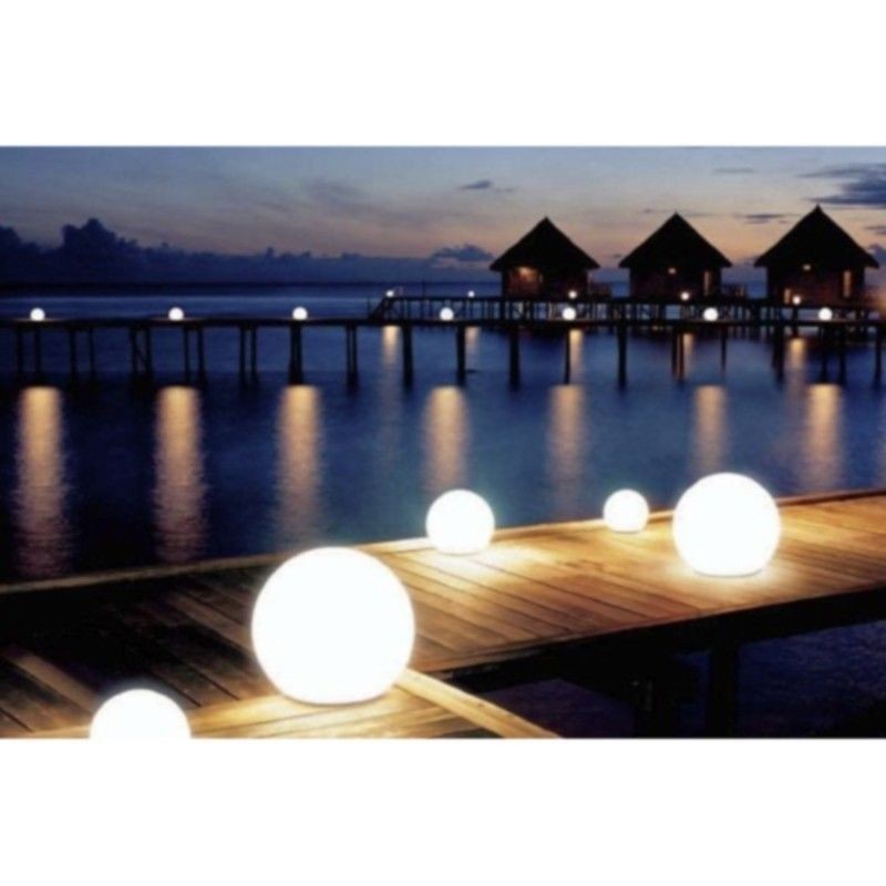 https://objectstorage.ap-seoul-1.oraclecloud.com/n/cnk6gaix2gpw/b/loqoqo-conv/o/pan/sphere-56-cm-floor-garden-lamp-light-ball/4685.jpg