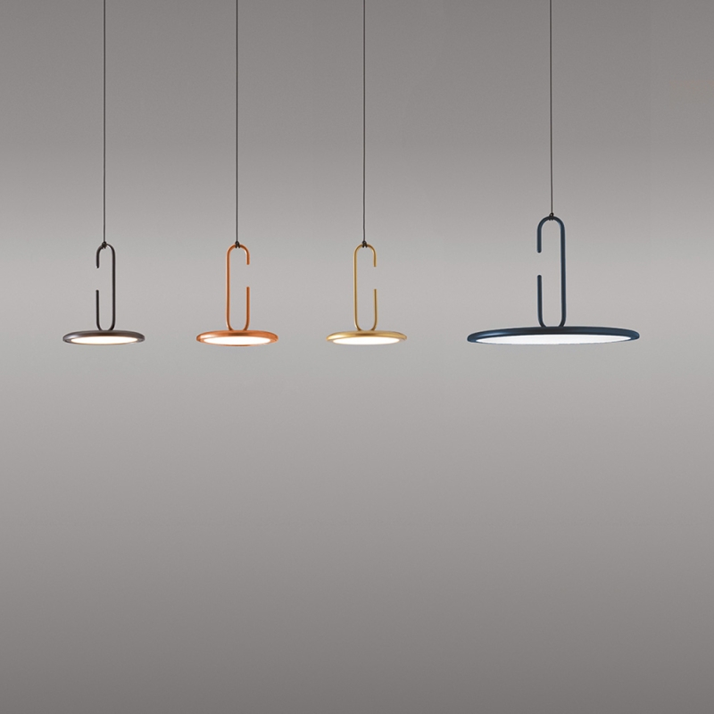 https://objectstorage.ap-seoul-1.oraclecloud.com/n/cnk6gaix2gpw/b/loqoqo-conv/o/penta/clip-large-led-suspension-lamp/170546.jpg
