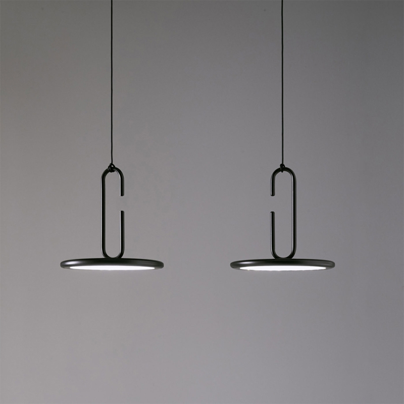 https://objectstorage.ap-seoul-1.oraclecloud.com/n/cnk6gaix2gpw/b/loqoqo-conv/o/penta/clip-mini-led-suspension-lamp/170392.jpg