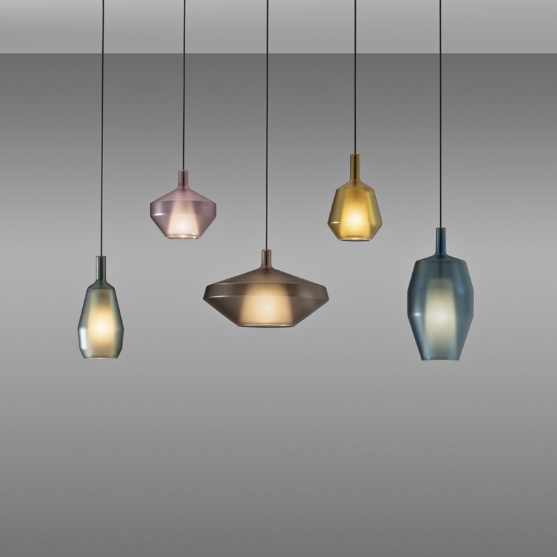 https://objectstorage.ap-seoul-1.oraclecloud.com/n/cnk6gaix2gpw/b/loqoqo-conv/o/penta/mom-blown-glass-suspension-lamp/90837.jpg