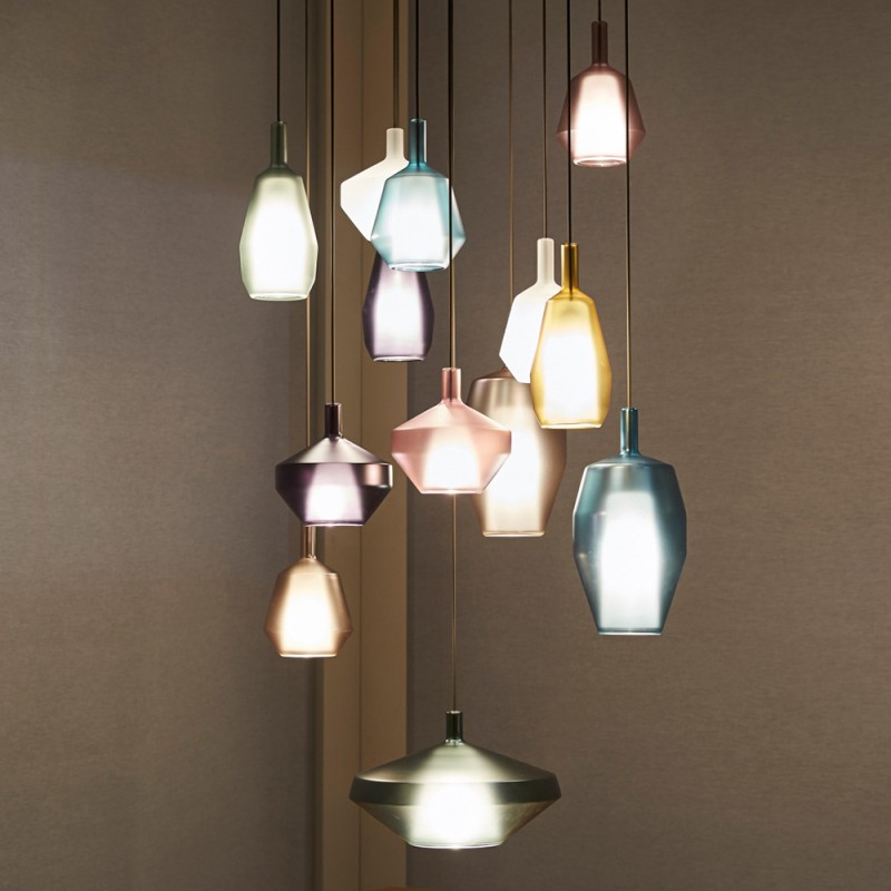 https://objectstorage.ap-seoul-1.oraclecloud.com/n/cnk6gaix2gpw/b/loqoqo-conv/o/penta/mom-blown-glass-suspension-lamp/90873.jpg
